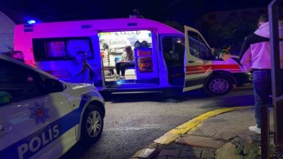 Alkollü sürücü park halindeki minibüse çarptı: 3 yaralı