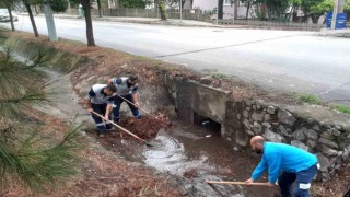Ani yağışlara karşı mazgal ve menfez temizliği