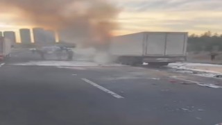 Ankara Çevre Yolunda kaza yapan tır alev aldı