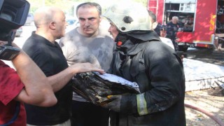Antalyada 2 katlı müstakil evin üst katı kül oldu
