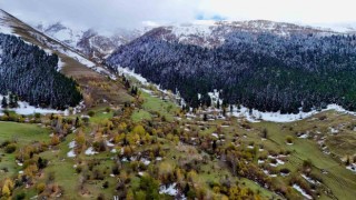 Artvinde karlı zirveler sonbahar ile buluştu