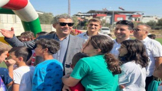 Aydınlı işadamı Yaralıdan Köşke jest, çocuklar eğlendi veliler mutlu oldu