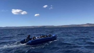 Ayvacık açıklarında 15 kaçak göçmen yakalandı