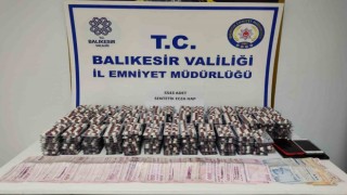 Ayvalıkta zehir tacirlerine darbe: 4 kişi tutuklandı