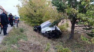 Babaeskide otomobil şarampole uçtu: 2 yaralı