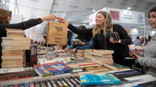 Bağcılarlılar, festival tadında bir kitap fuarı geçiriyor
