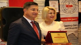 Bahadır Amaç, "En Başarılı İlçe Belediye Başkanı" Ödülünü Kazandı