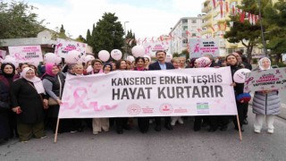 Bahçelievlerde kadınlardan meme kanserine farkındalık yürüyüşü