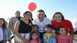Balıkesirde 1010 uçurtma Cumhuriyet için havalandı