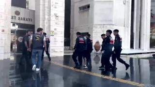 Balıkesirde kayınvalidesini ve baldızını öldüren, eşini ve kayınpederini de yaralayan zanlı tutuklandı