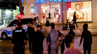 Balkondan atlayıp evden kaçan yaramazı büyükşehir personeli fark etti