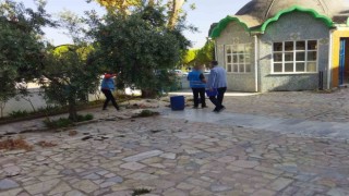 Bandırmadaki camileri yükümlüler temizledi