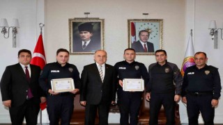 Başarılı polisler ödüllendirildi
