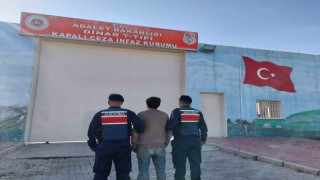 Basit cinsel saldırı suçundan aranan şahsı jandarma yakaladı