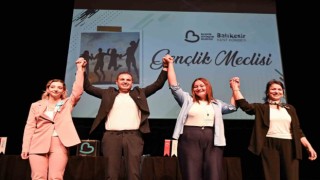 Başkan Akın: Gençlerimizle omuz omuza çalışacağız