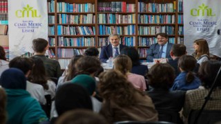 Başkan Alemdar gençler için 3 farklı çalışmayı anlattı ve öğrencilere çağrı yaptı: