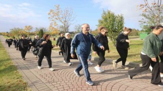 Başkan Çiftçi, vatandaşlarla sabah yürüyüşü yaptı