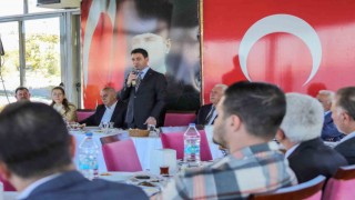 Başkan Önal, muhtarlarla buluştu: Bayraklı için gece gündüz çalışıyoruz