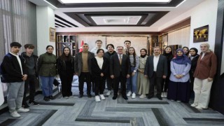 Başkan Özdoğandan başarılı YKS öğrencilerine altın hediyesi