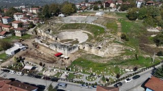 Başkan Özlüden bin kişilik konser salonu müjdesi