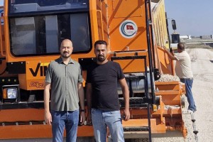 Başkan Uyutmaz, Asfaltlama Çalışmalarını Yerinde İnceledi