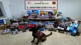 Batmanda kaçakçılık yapan kargo firması aracı jandarma ekiplerine takıldı
