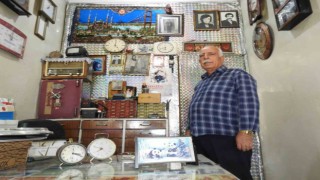 Beş metrekarelik dükkanında 60 yıldır zamana ayar veriyor