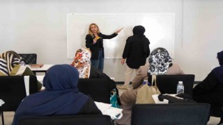 Beylikdüzünde okuma yazma kursunun yeni dönemi başladı