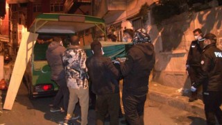 Beyoğlunda 4 katlı binadan anne ve bebeğin cesedi çıktı