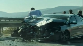 Bilecikte iki otomobil çarpıştı: 3 yaralı
