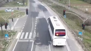Bilecikte kırmızı ışık kuralına uymayan sürücülere ceza kesildi