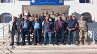 Bingölde jandarma ekipleri vatandaşları dolandırıcılık konusunda bilgilendirdi