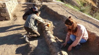 Bitlis Kalesinde yapılan kazılarda 500 yıllık su künkleri bulundu