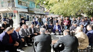 Bitlis Valisi Karakaya, Tatvanda esnaf ve vatandaşlarla bir araya geldi