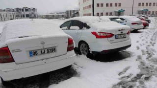 Bitliste Ekim ayında kar yağışı