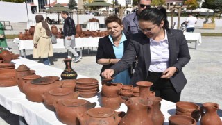 Bitliste el emeği göz nuru çanak çömlek sergisi açıldı