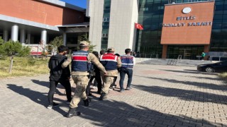 Bitliste terör operasyonu: 9 gözaltı