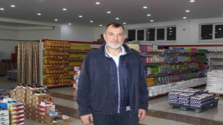 Bu markette nakit para ve kredi kartı geçmiyor