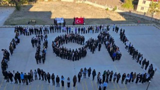 Bulanıkta 101ci yıla özel öğrencilerden koreografi