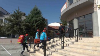 Burdurda okuldaki deprem tatbikatı gerçeği aratmadı