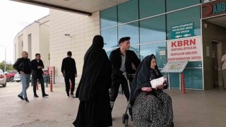 Bursada bir garip olay: Kedi ile köpeğin kavgasını ayırdı, kedinin saldırısına uğradı