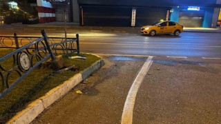 Bursada ticari taksi ile motosiklet çarpıştı: 1i ağır 2 yaralı