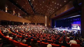 Büyükşehir eğitimci-yazar gri koçu gençlerle buluşturdu