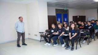 Büyükşehirde stajyerlere oryantasyon eğitimi
