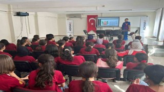 Büyükşehirden 140 kız çocuğuna farkındalık eğitimi verildi