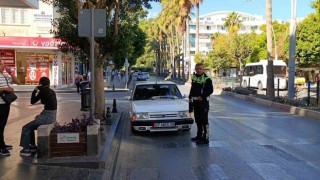 Caddeye park edip bankaya gitti, dönüşte 690 TL ceza yedi