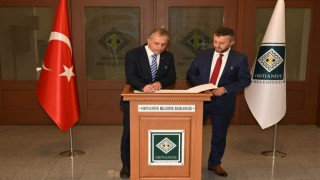 Camileri Belediye Temizleyecek: İmzalar Atıldı