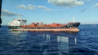Çanakkale Boğazından geçen boş tanker makine arızası yaptı