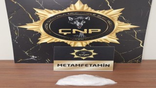 Çanakkalede piyasa değeri 700 bin TL değerinde 202,19 gram metamfetamin maddesi ele geçirildi