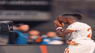 Carlos Mane ligdeki ilk golünü attı